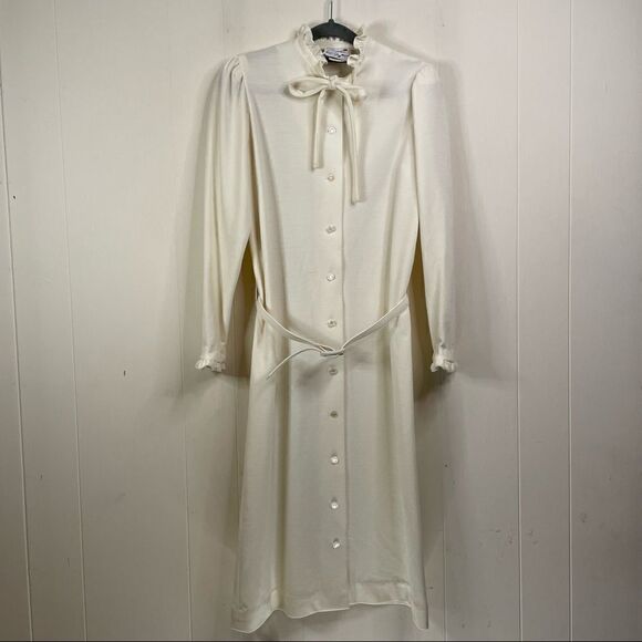 Vintage Dresses & Skirts - Vintage Serbin Carroll Reed Ski Shops Ivory Cream Belted Ruffle Dress